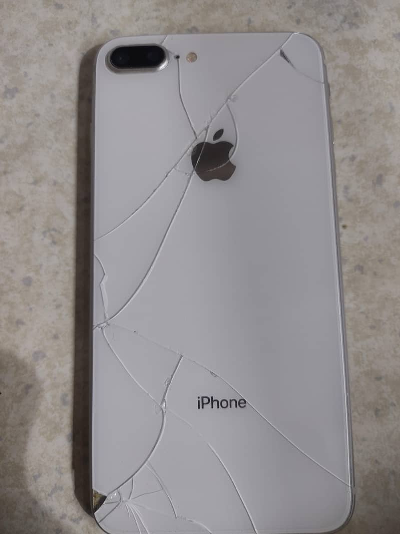 Apple iPhone 8 Plus 5