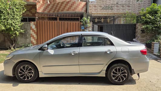 Toyota Corolla GLI 2011
