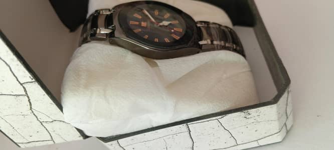 Watch brand new quartz