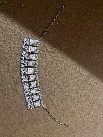 2 necklaces for 500