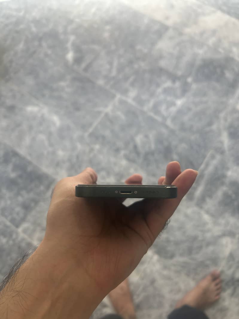 Apple iPhone 13 3