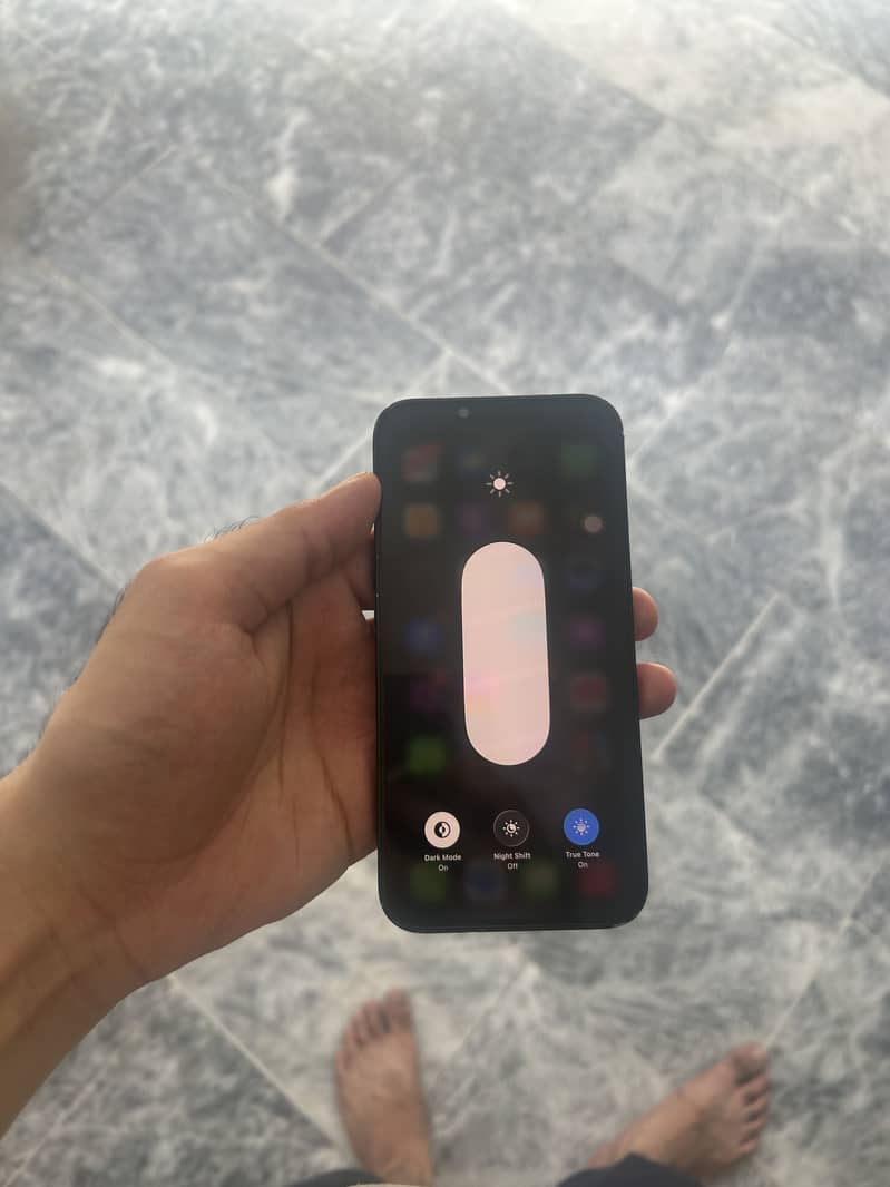 Apple iPhone 13 4