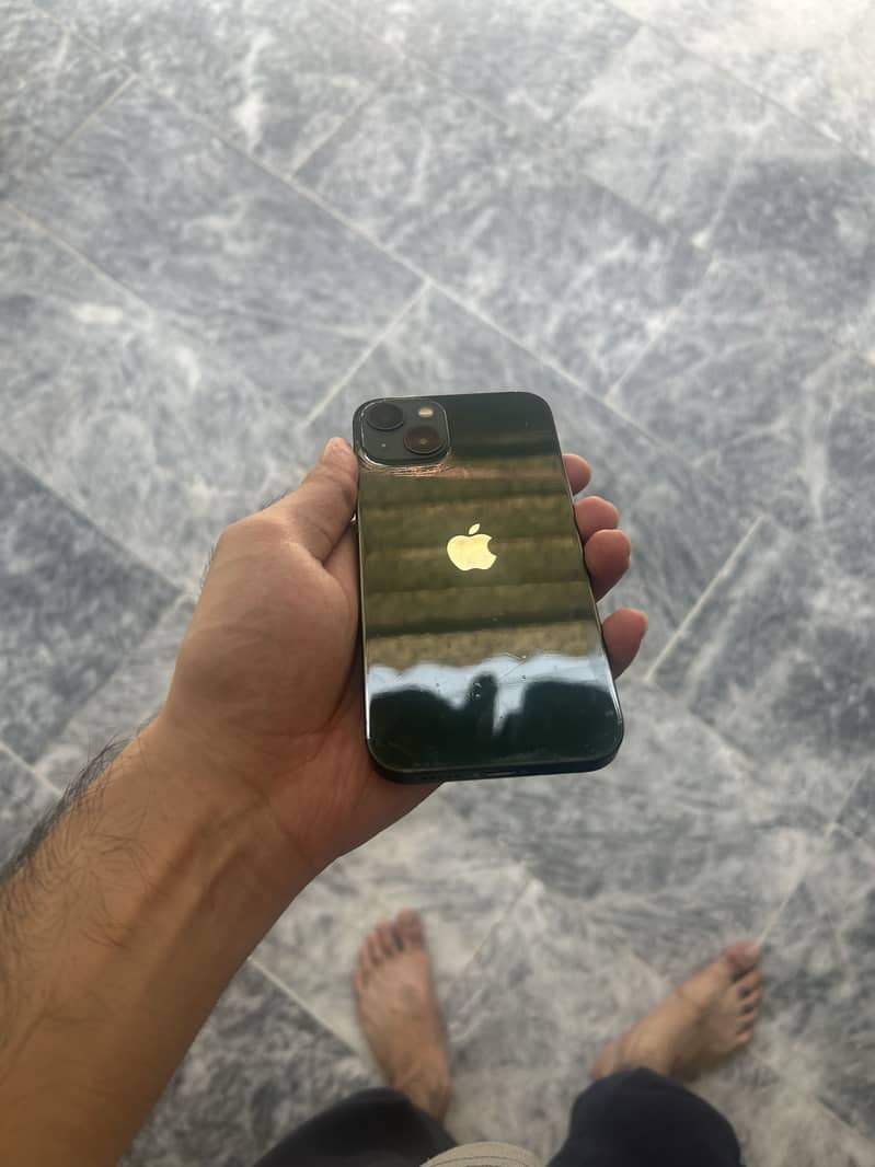 Apple iPhone 13 6