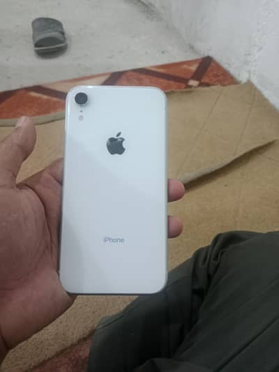 Apple iPhone XR 128gb water pak factory unlocked 77battery helth