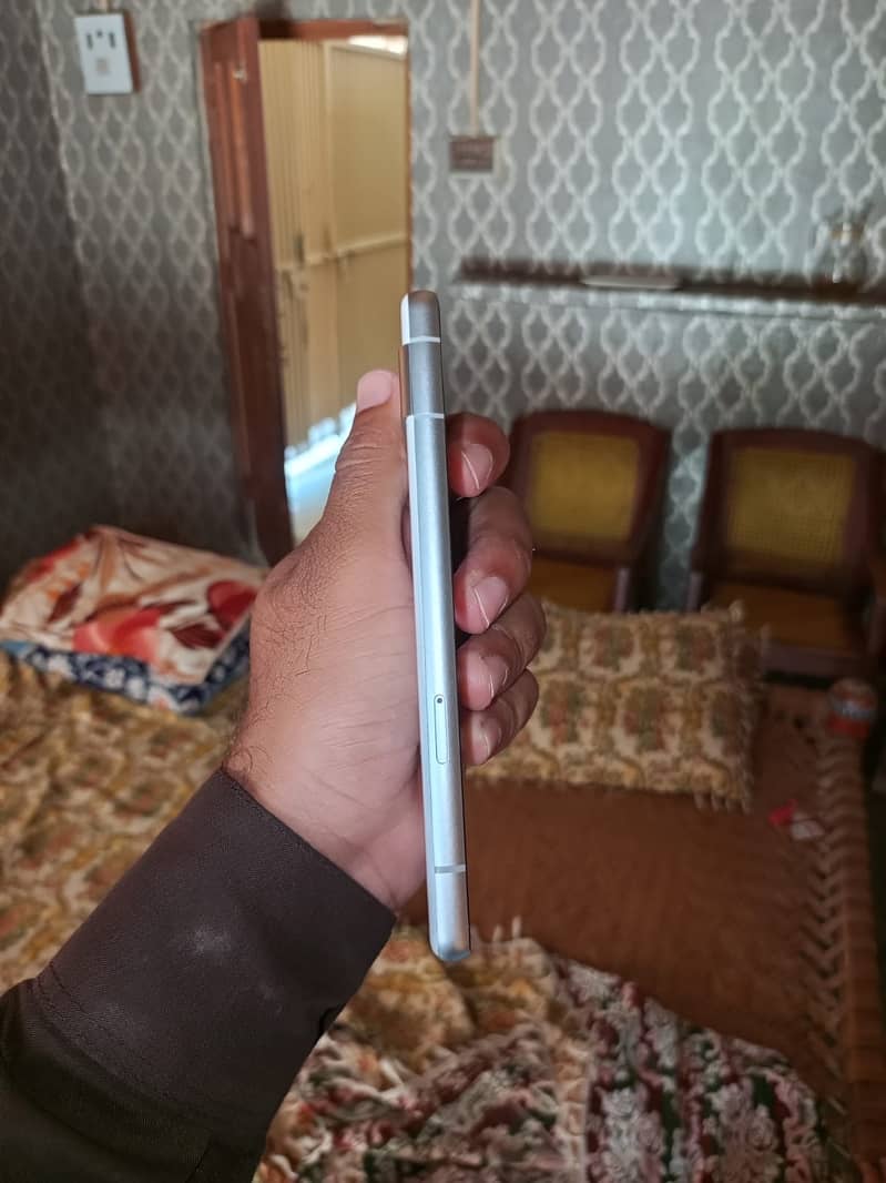 Google Pixel 7a 1