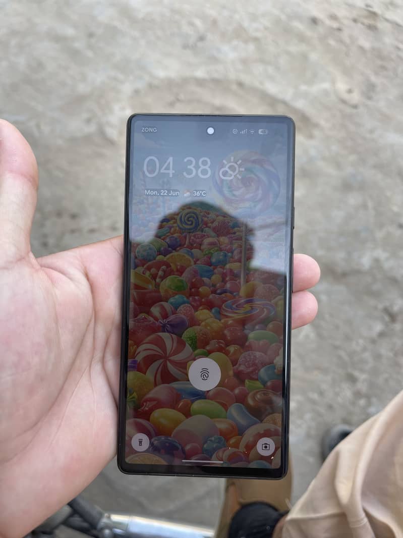 Google Pixel 6 4