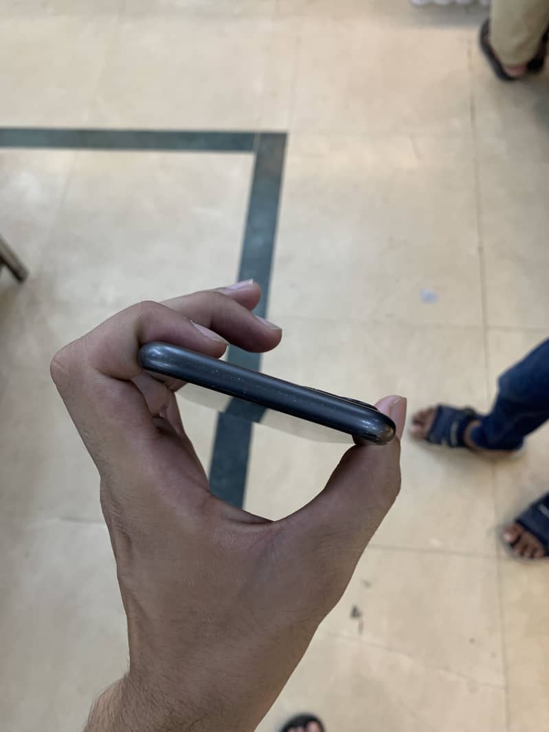 Apple iPhone 11 1