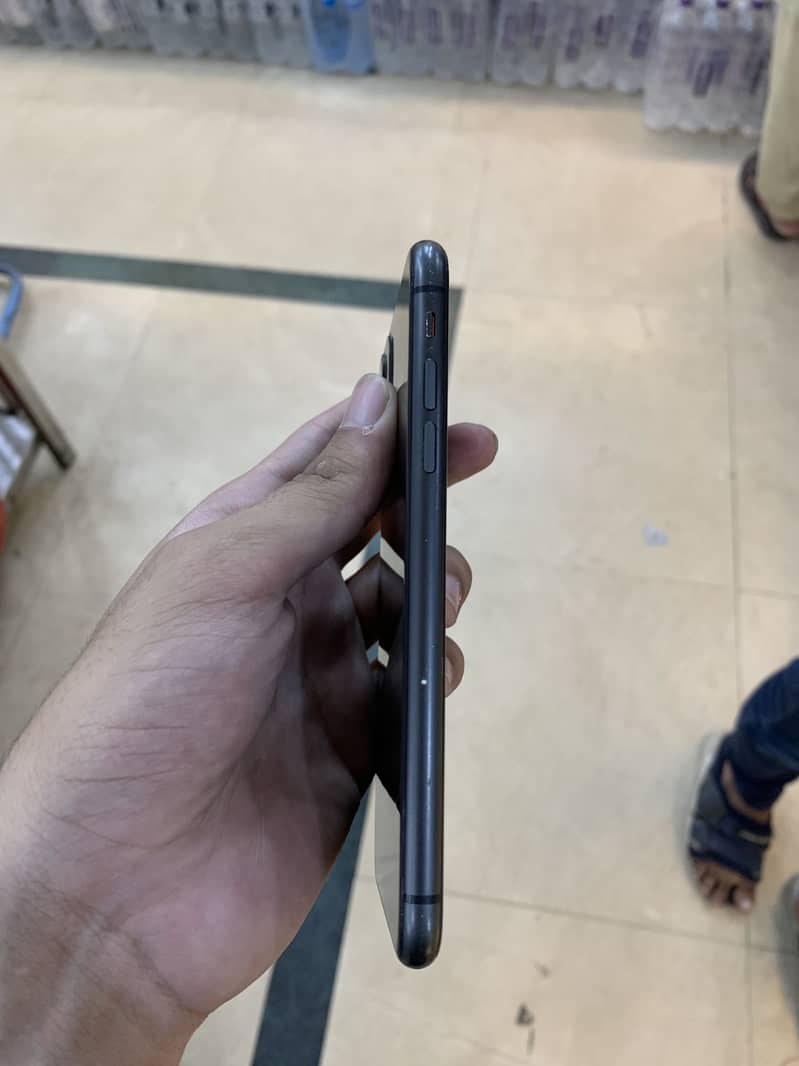 Apple iPhone 11 2