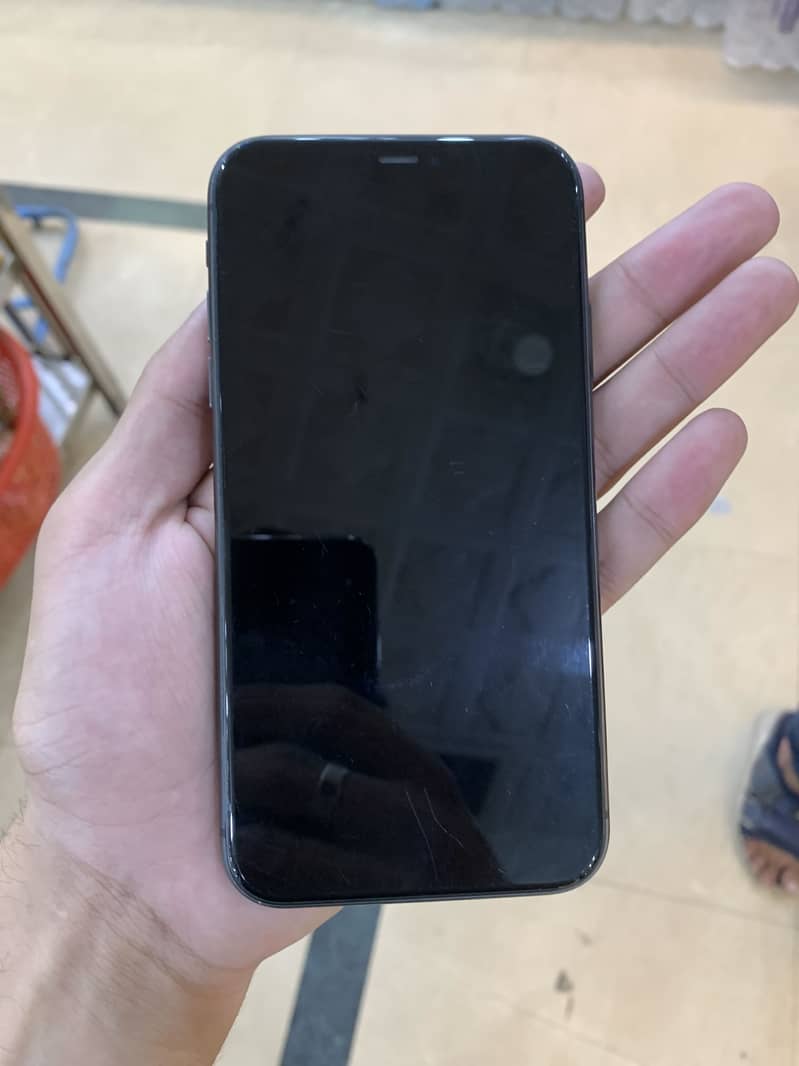 Apple iPhone 11 3