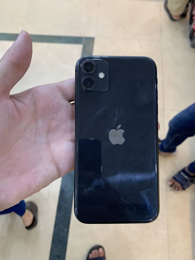 Apple iPhone 11 4
