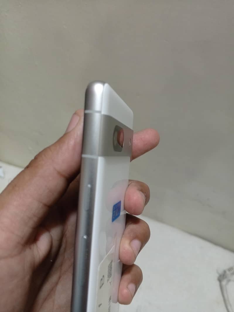 Google Pixel 7a 2