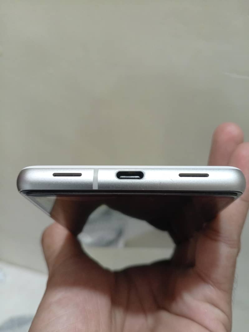 Google Pixel 7a 4