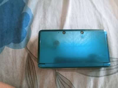 Nintendo 3DS game with 16 gb SD and charger last buy from Canada