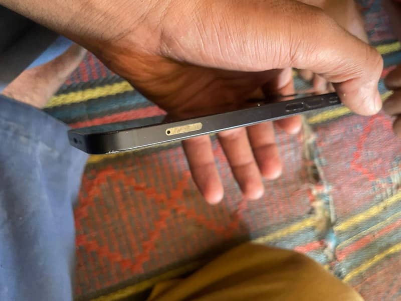 Iphone 12 3