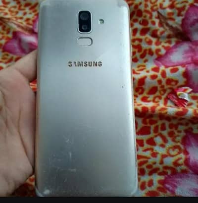 Samsung Galaxy j8