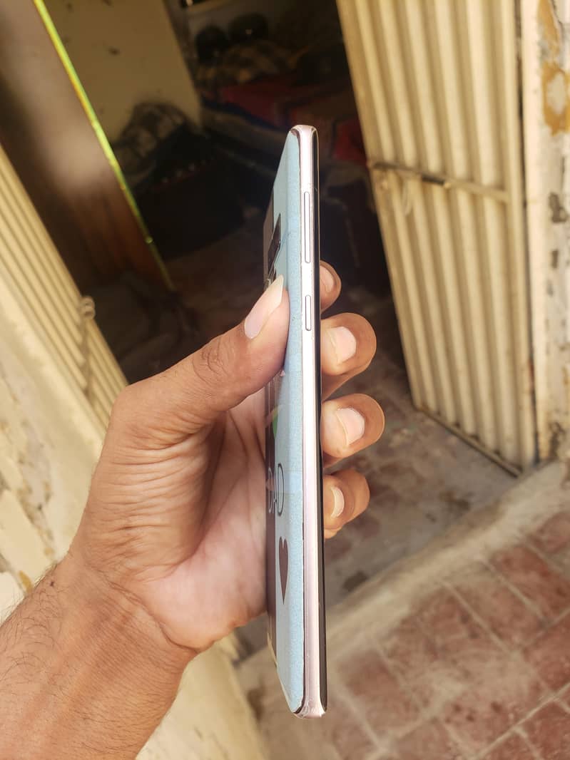 Samsung Mobile Note 9 4