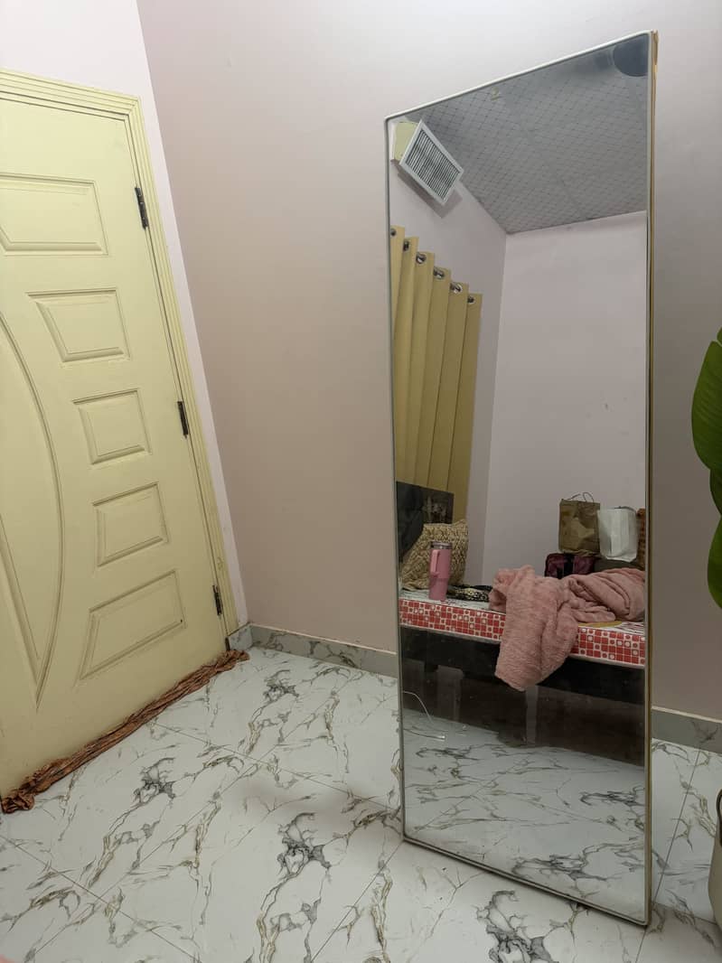 Mirror 0