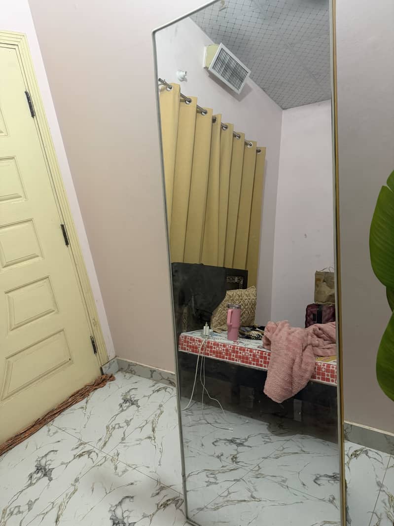 Mirror 3