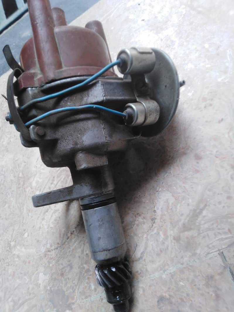 distributor 1