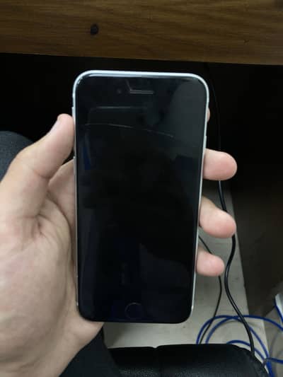 Apple iPhone SE
