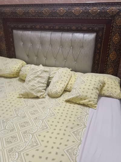 King size bed with master comfort mattress