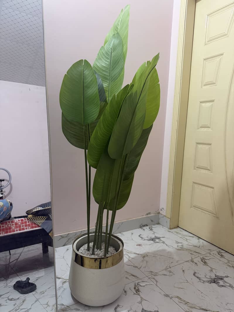 Artificial planter 1