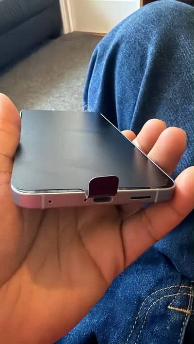 Samsung S25 FE 256GB - Full New Condition - Only 1 Cycle Count