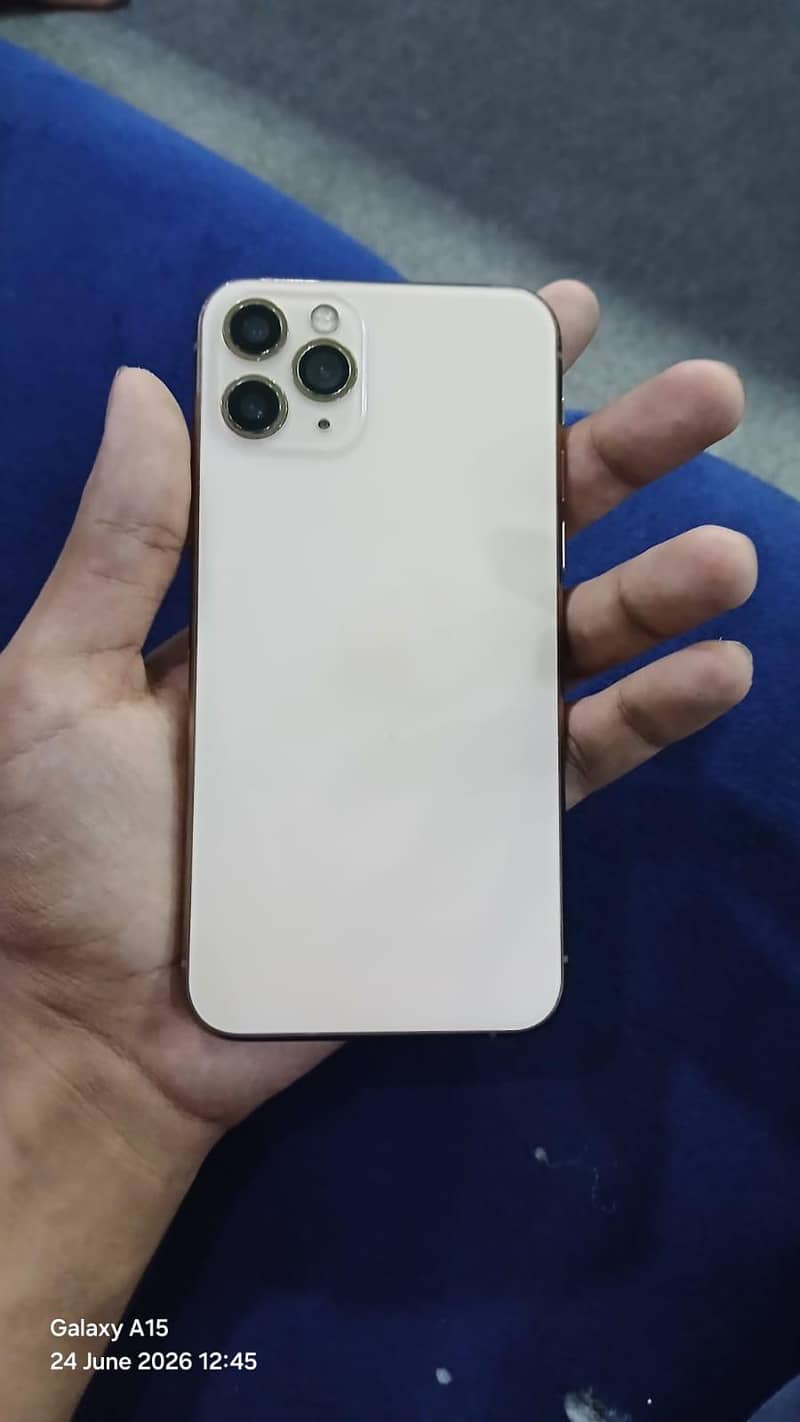 Apple iPhone 11 Pro 3