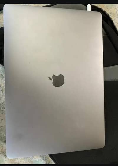 MacBook Pro 2017 16GB ram 13 inch