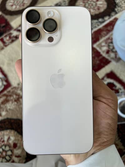 Apple iPhone 16 Pro Max