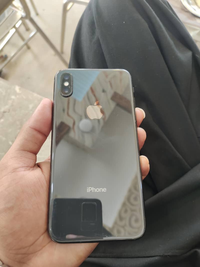 Apple iPhone X 4