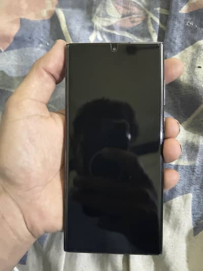 Samsung Mobile S22 Ultra Red color