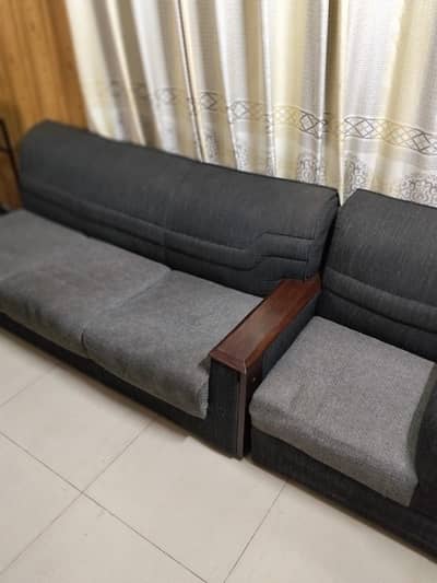 3 + 1  sofa with centre Table
