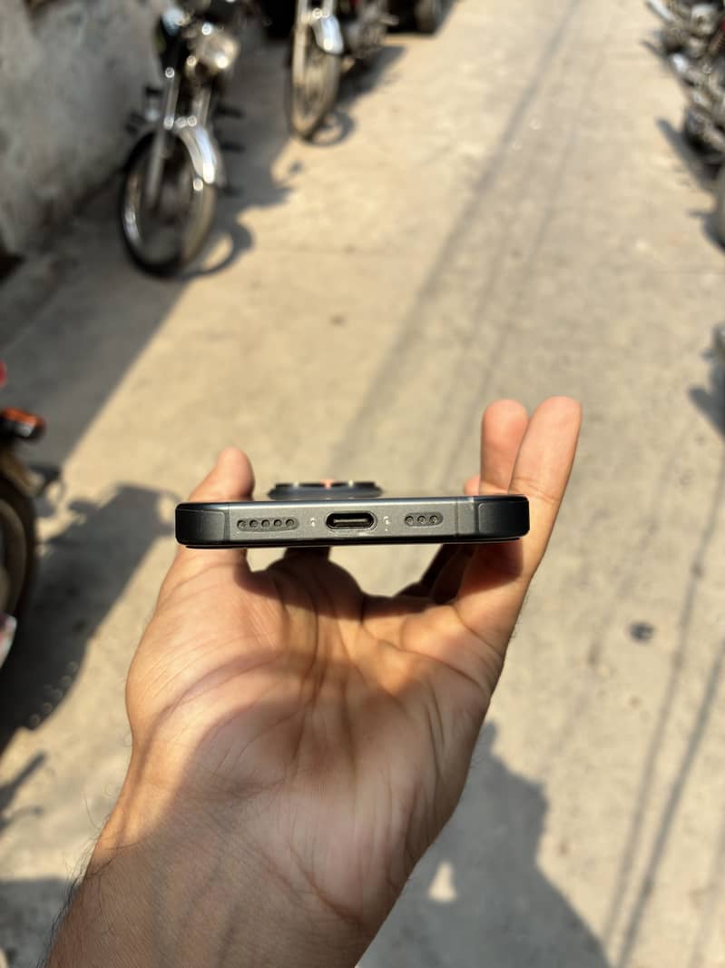 iphone 15 proo 4