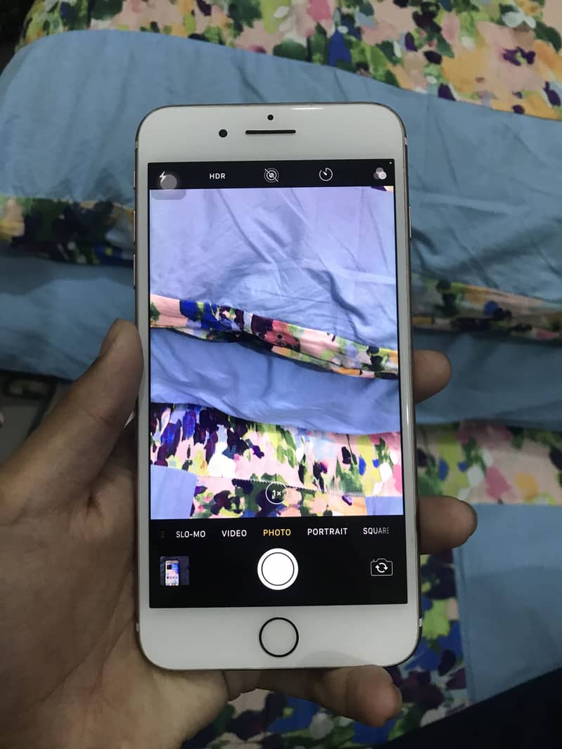 Apple iPhone 7 Plus 2