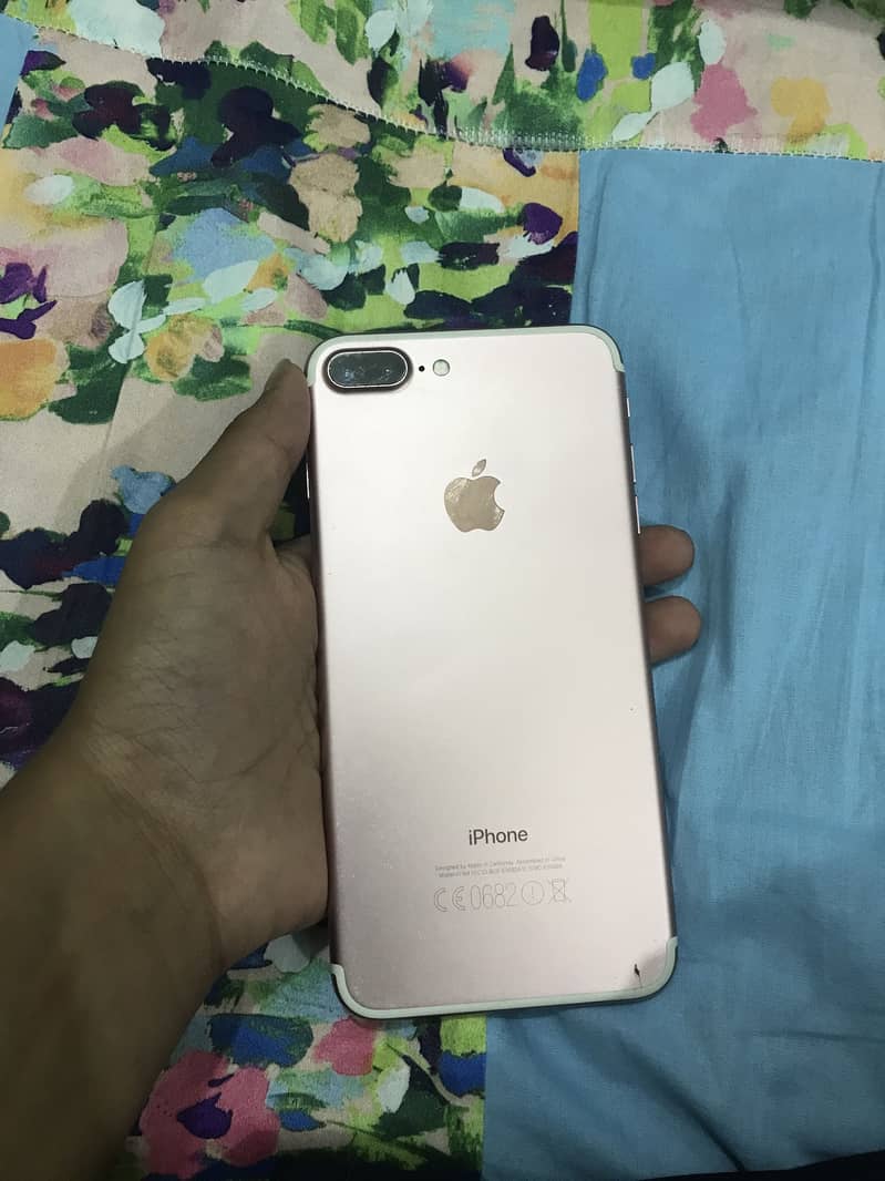 Apple iPhone 7 Plus 4