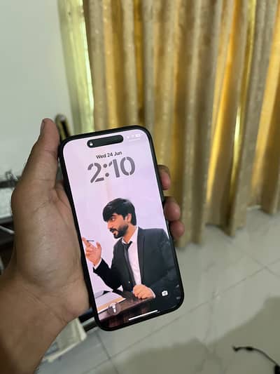Apple iPhone 15