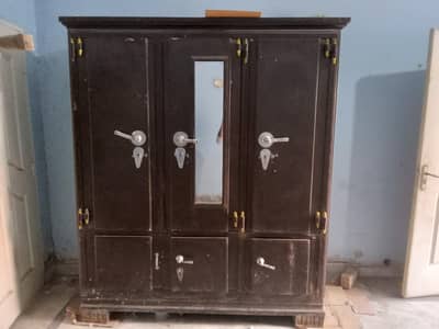 wardrobe / almari for home
