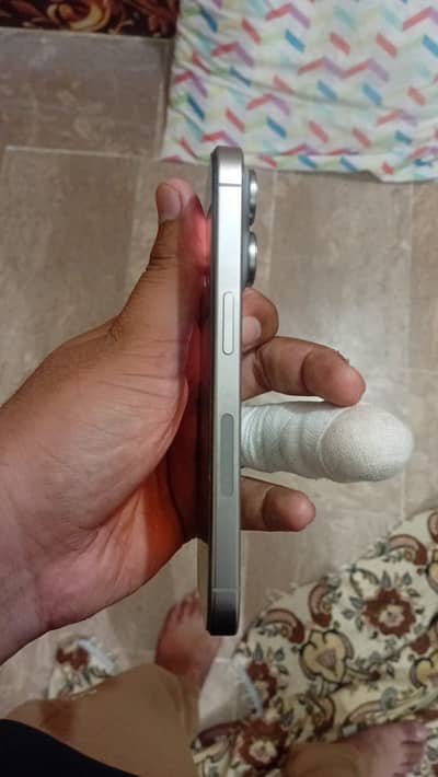 Apple iPhone 15 Pro