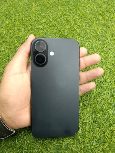 Apple iPhone 16