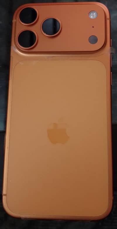 I phone 17 pro max Box Cable available