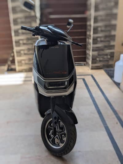 Orevo B2 Electric Scooter-Excellent Condition