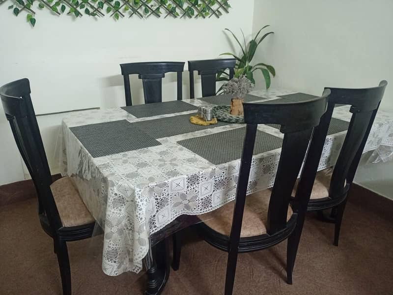 Double layered dining table 0