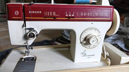 Singer professional Discmatic machine 974