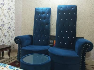 urgent sale Two single sofa chair set