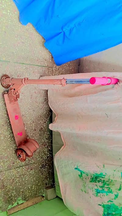 New scootie best conditions pink colour