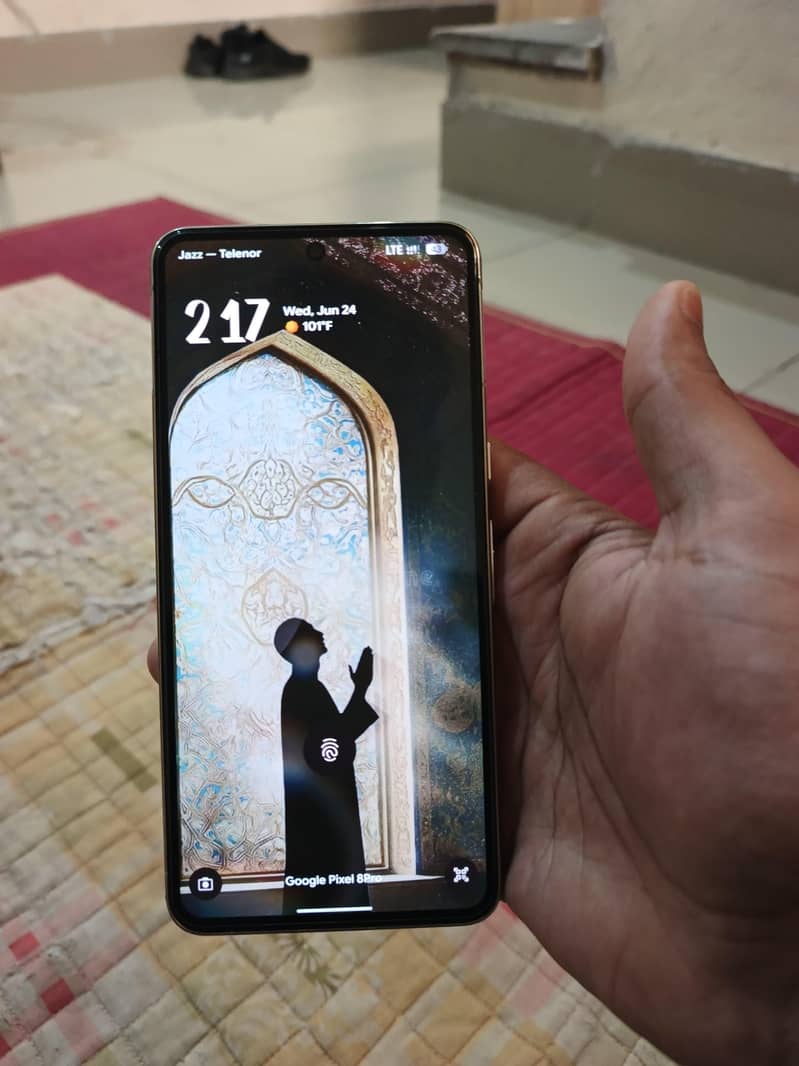 Google Pixel 8 Pro 3