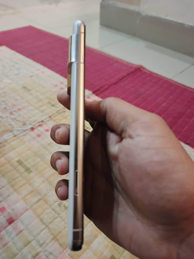 Google Pixel 8 Pro 4
