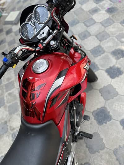 Honda cb 150f Red Colour