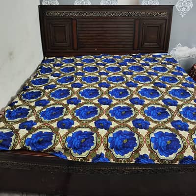 King size bed condition wise bilkul thek ha